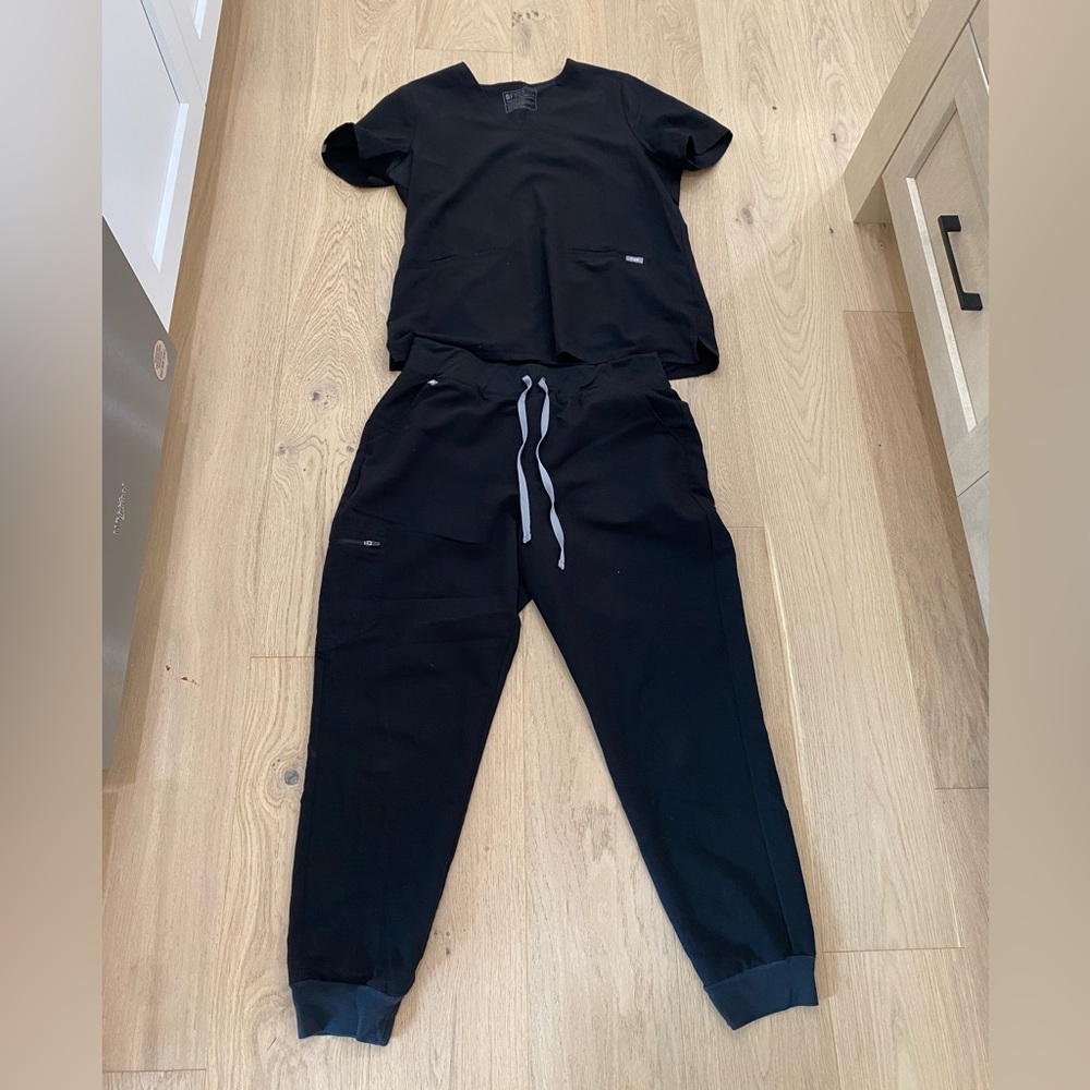 FIGS SCRUBS XL SET